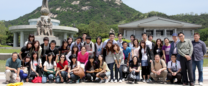 Photo of Mr. Astley Chu with students